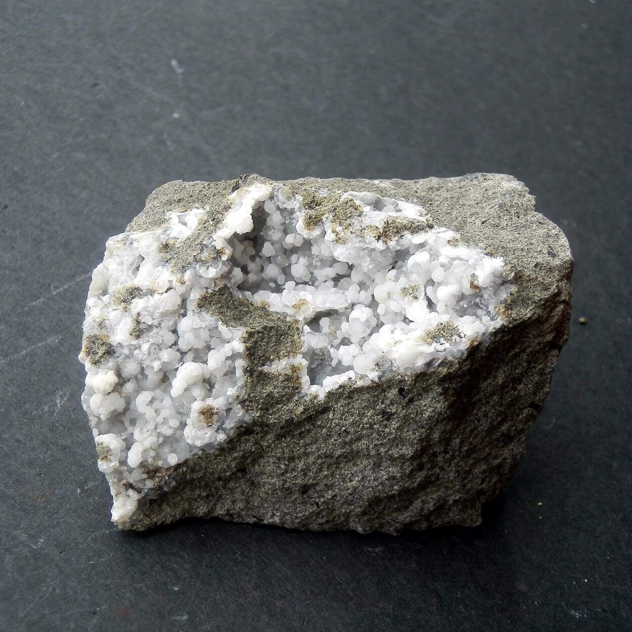 Thomsonite