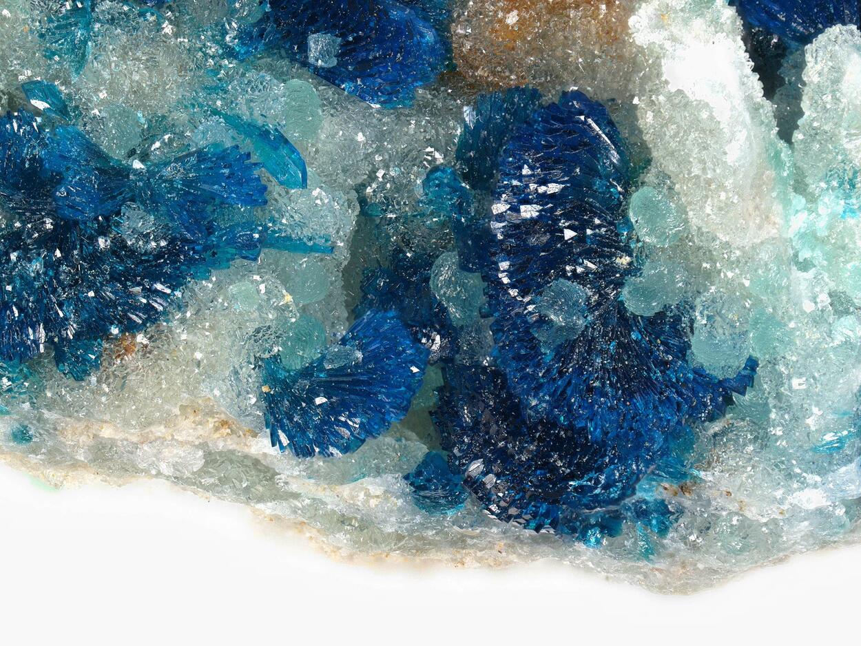 Cuprodongchuanite With Veszelyite