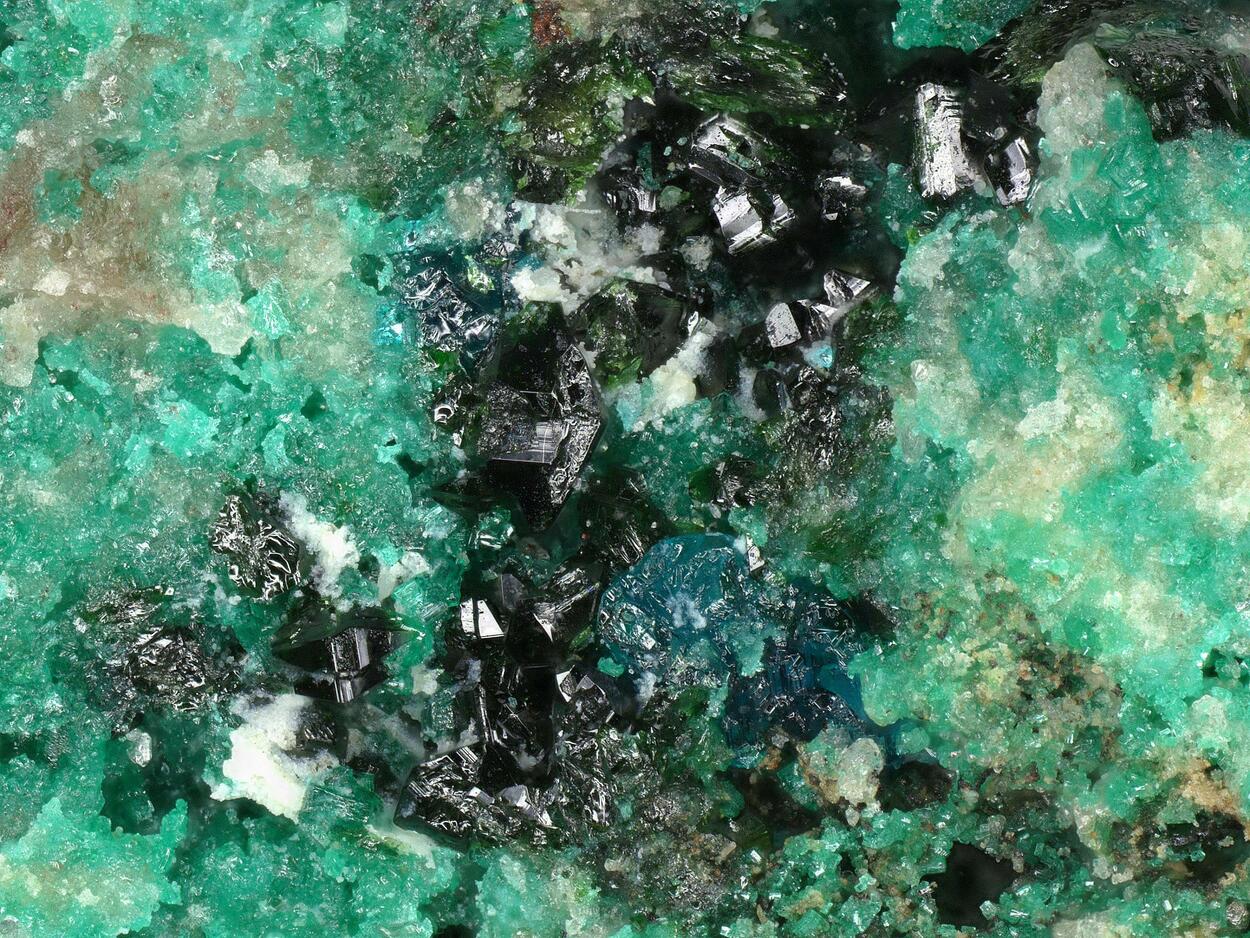 Derriksite & Chalcomenite