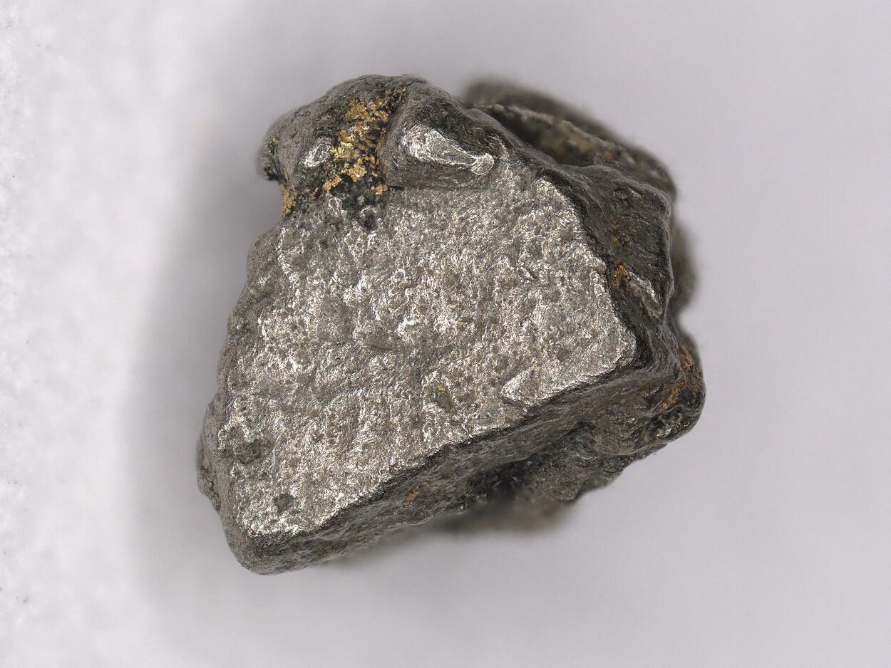 Isoferroplatinum & Gold