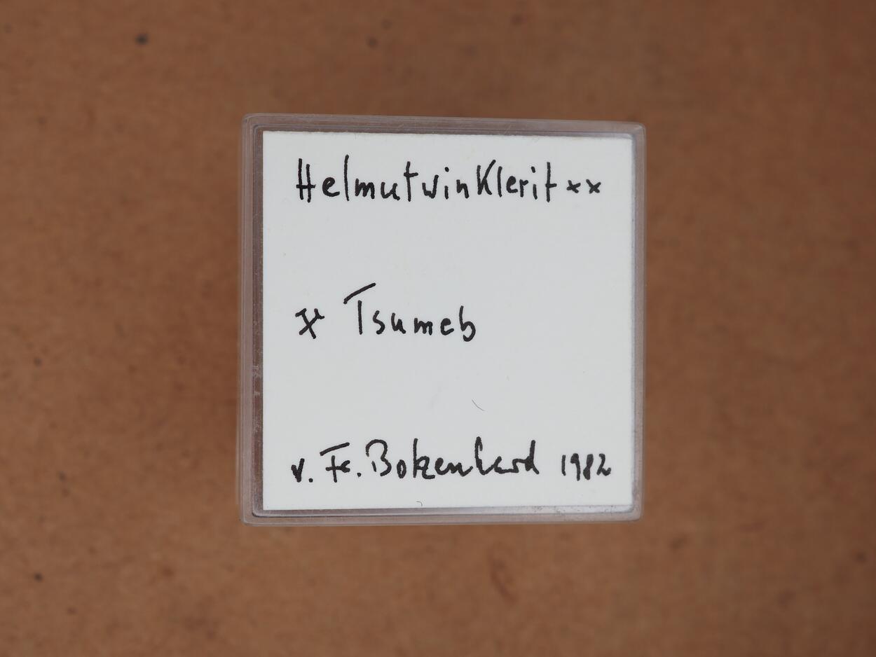 Helmutwinklerite