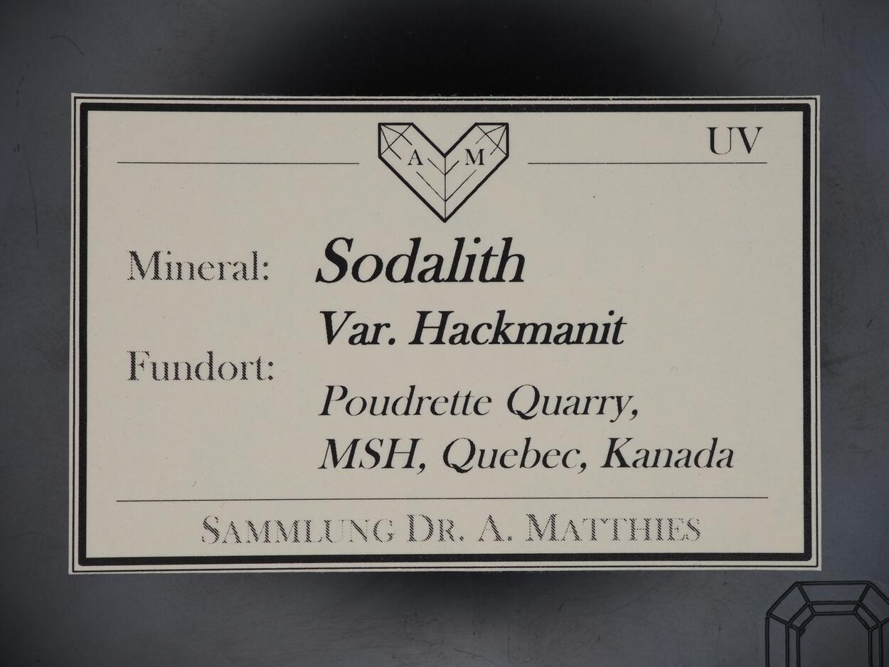 Sodalite Var Hackmanite