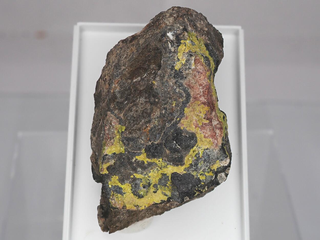 Liebigite & Uraninite