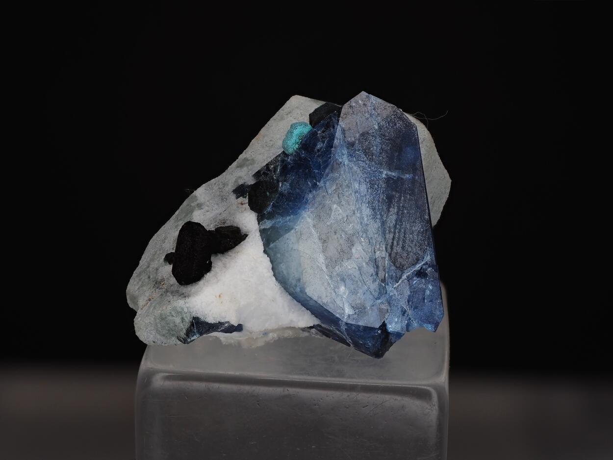 Benitoite & Djurleite