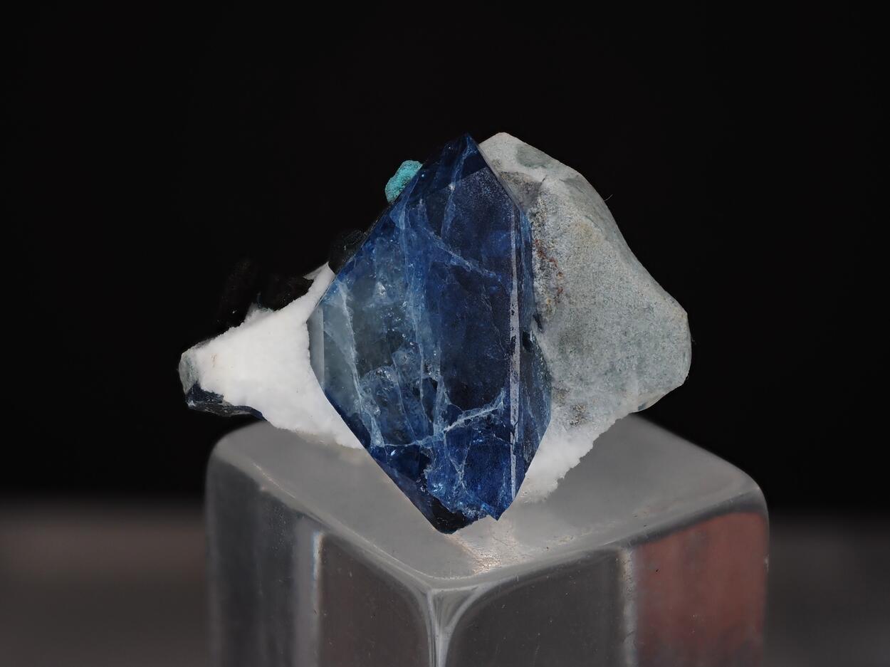 Benitoite & Djurleite