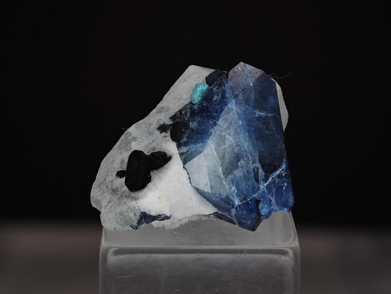 Benitoite & Djurleite