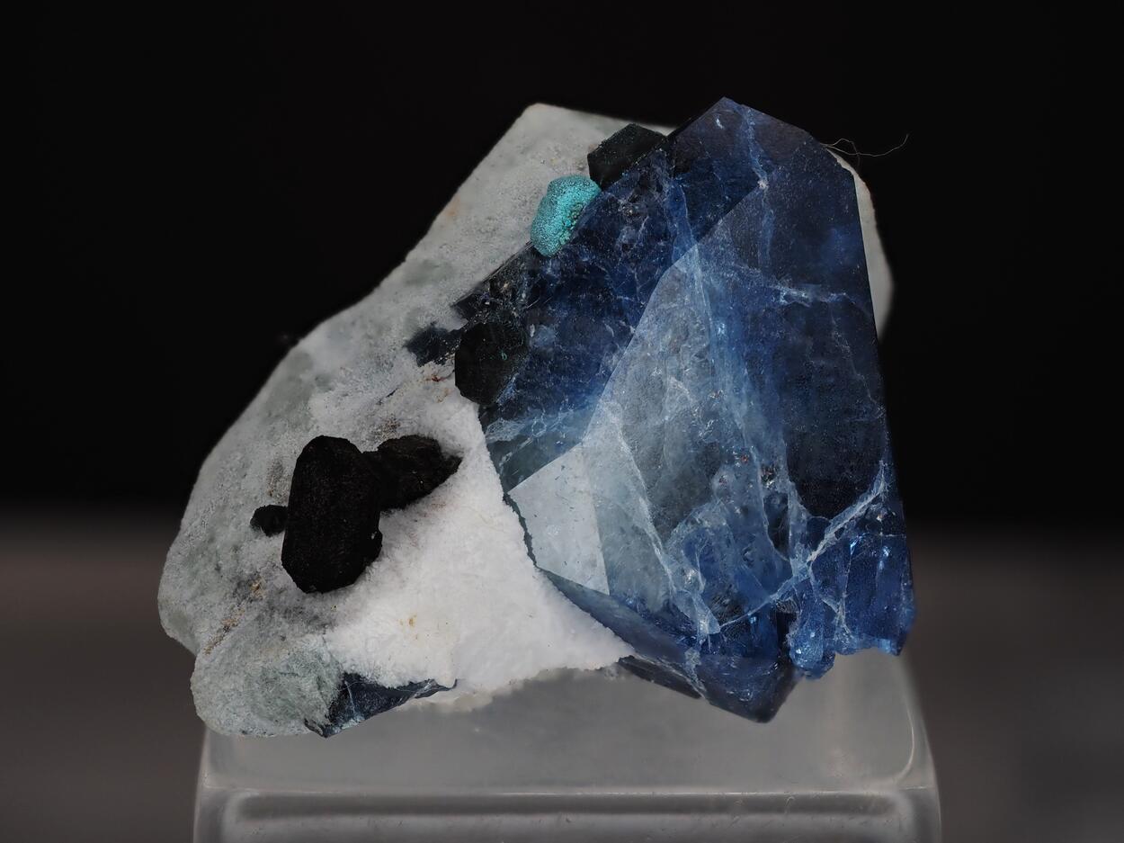 Benitoite & Djurleite