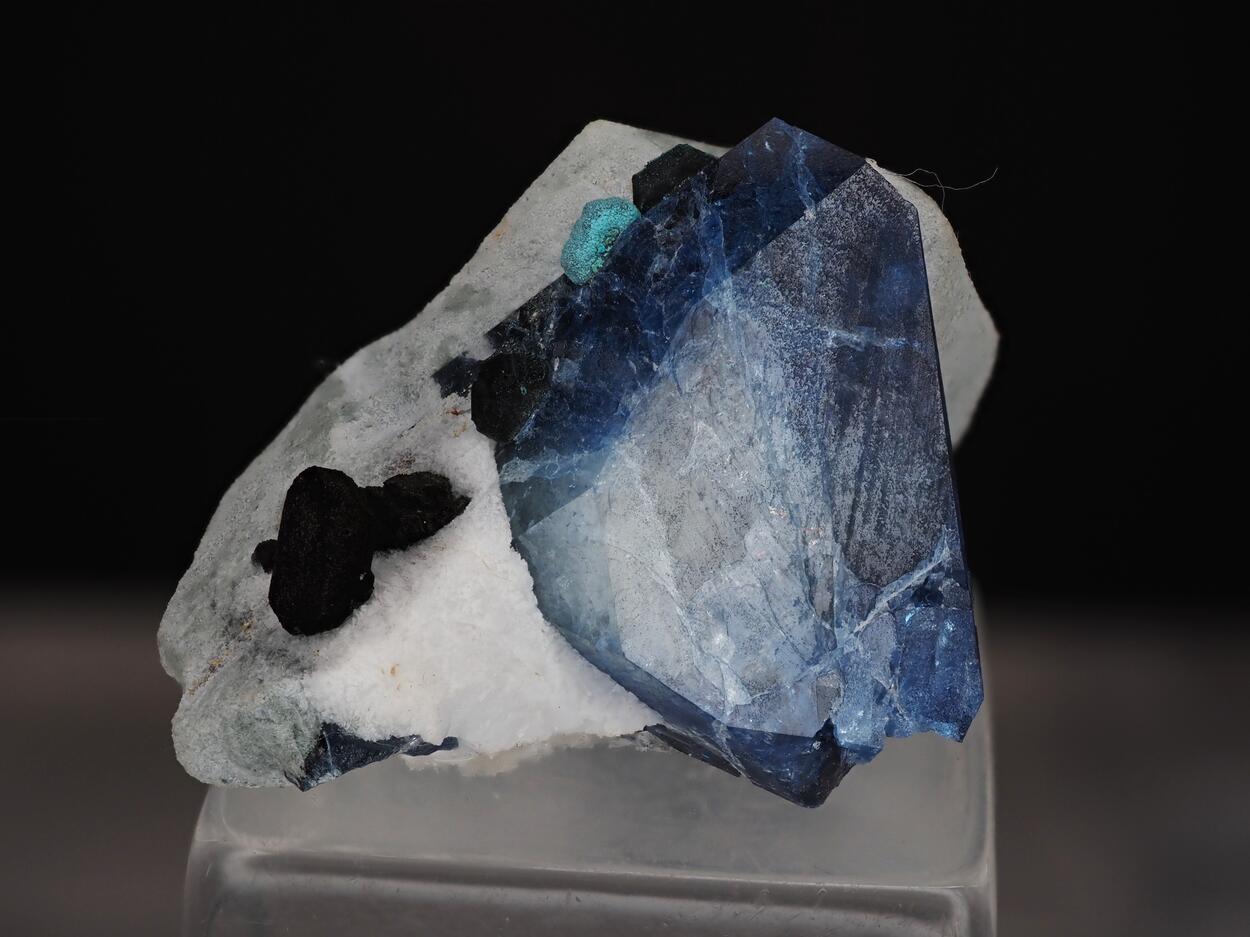 Benitoite & Djurleite