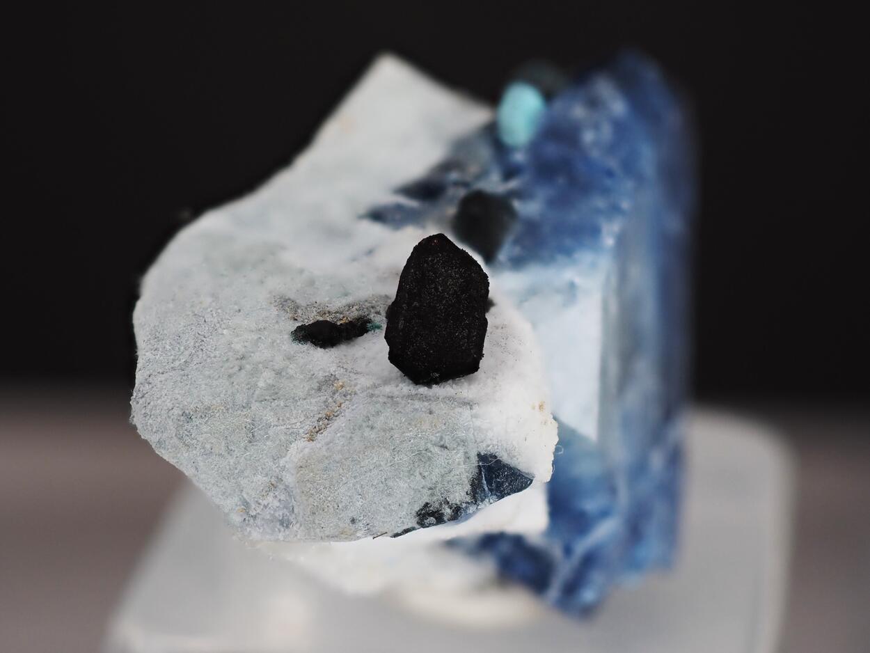 Benitoite & Djurleite