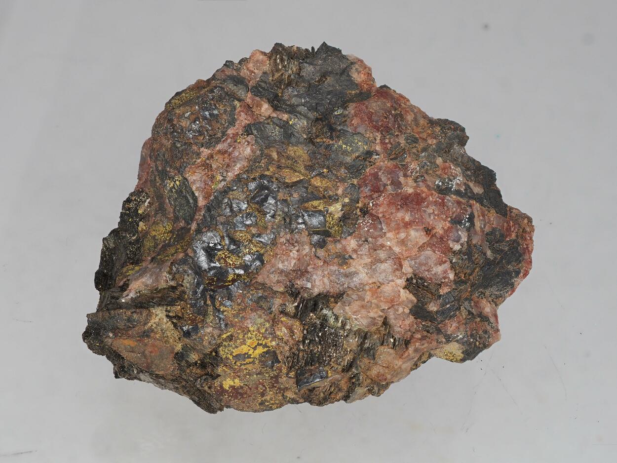 Davidite-(La) & Carnotite