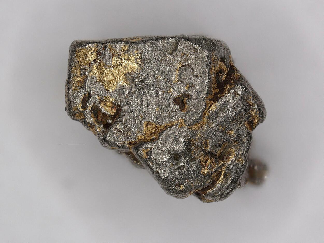 Isoferroplatinum & Gold
