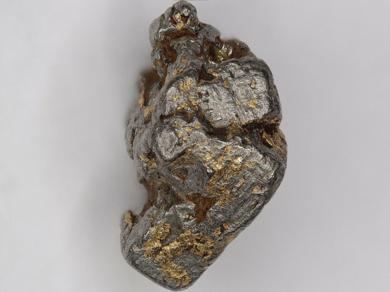 Isoferroplatinum & Gold