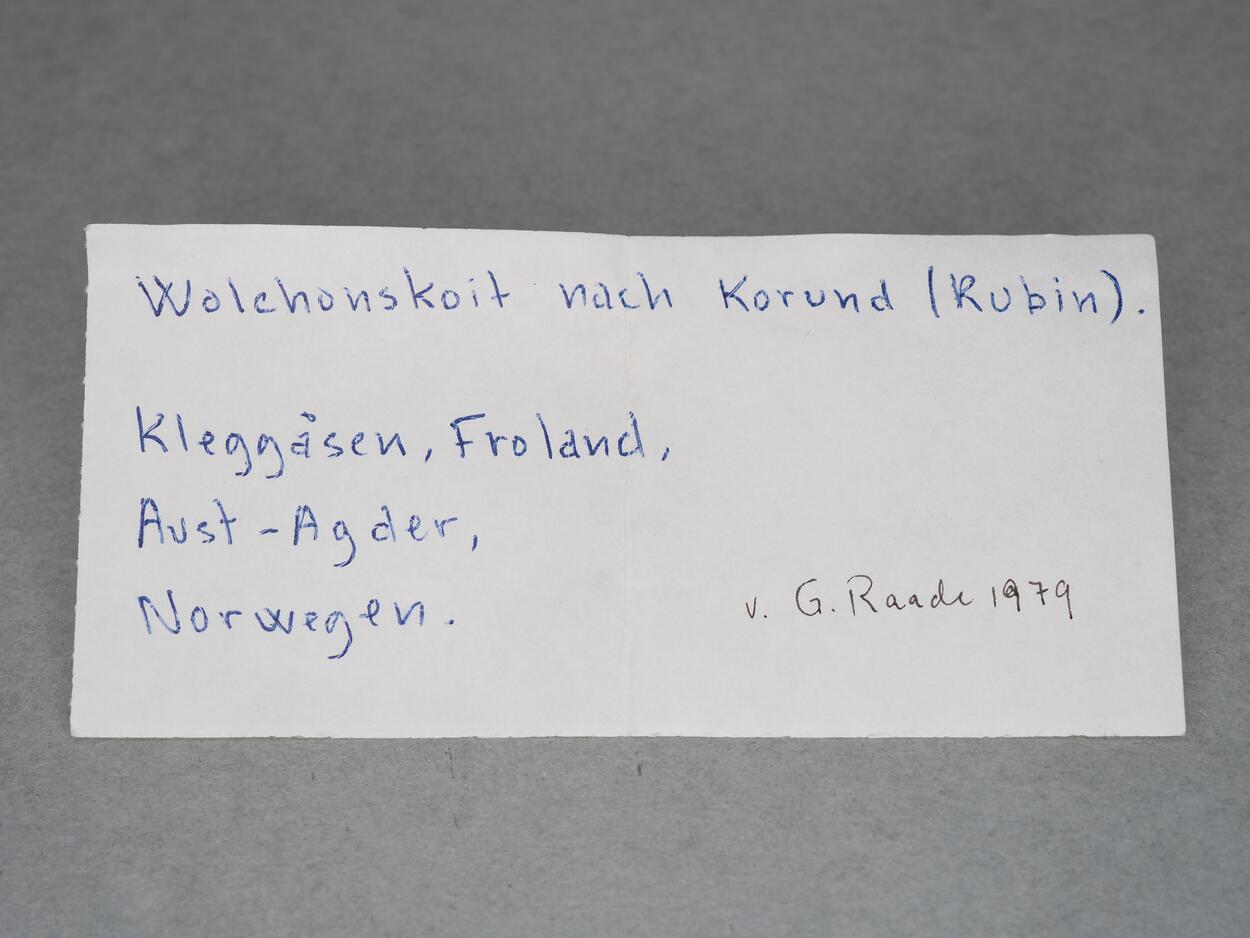 Ruby & Chromium Montmorillonite