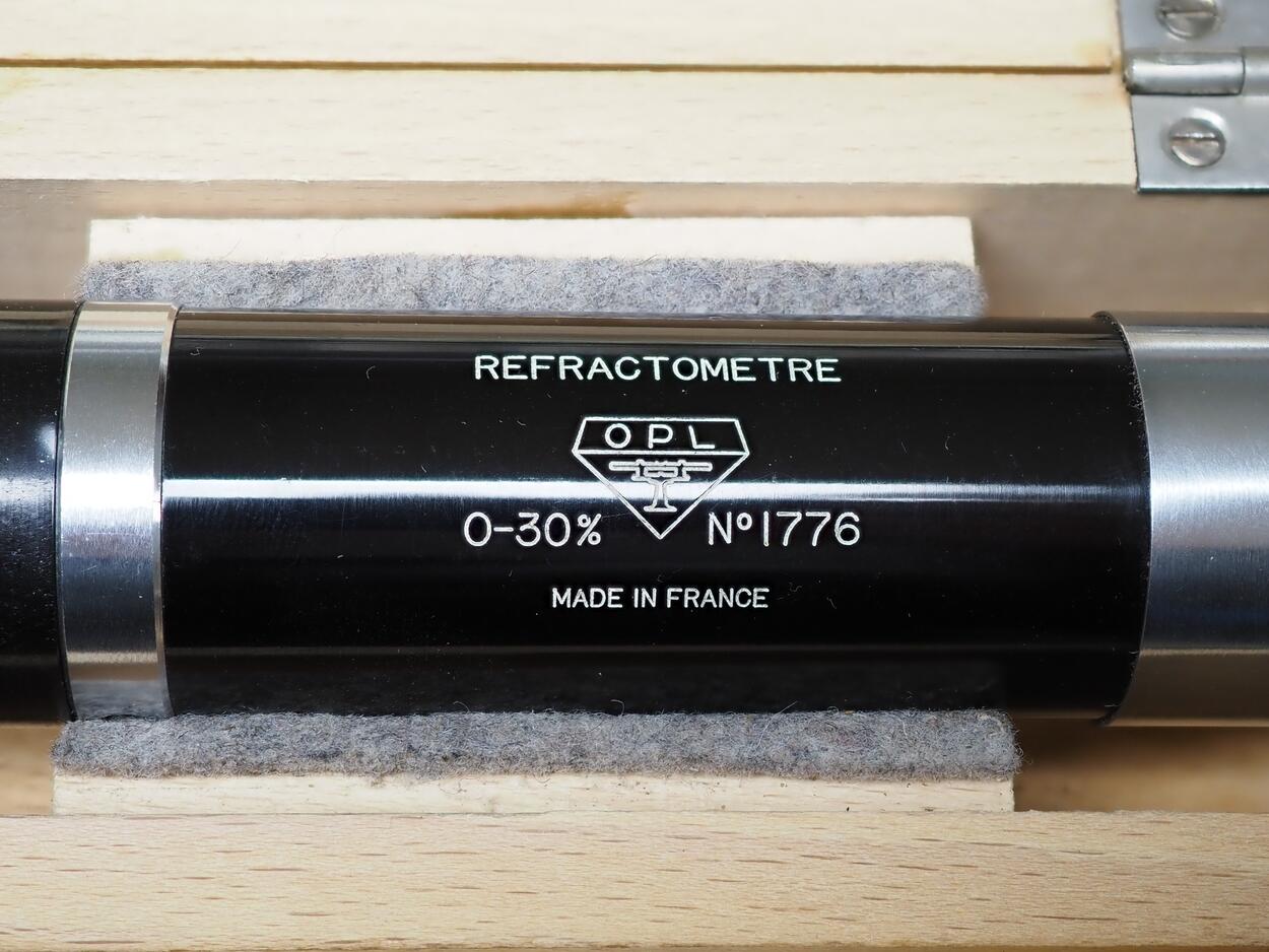 Refractometer