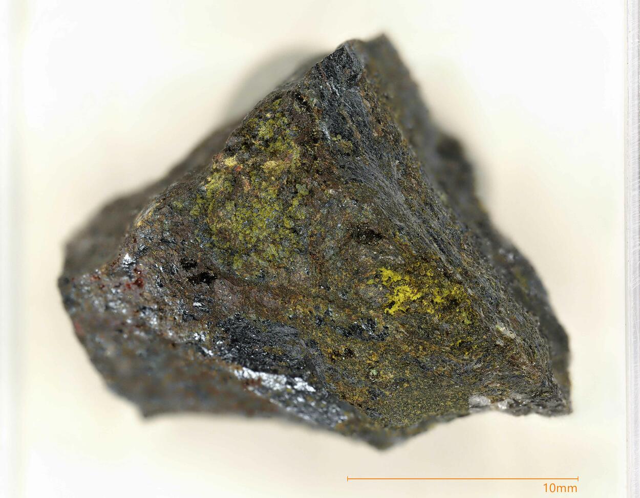 Zincgartrellite