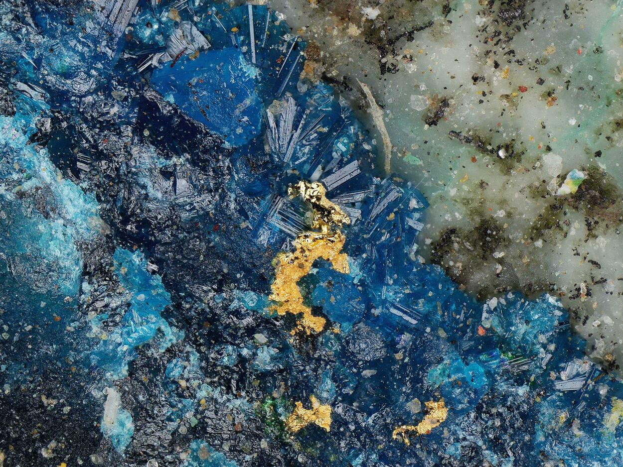 Gold With Paratacamite & Pseudoboleite