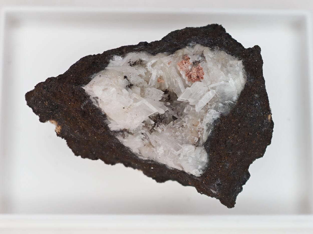 Fluorcalcioroméite Psm Stibnite