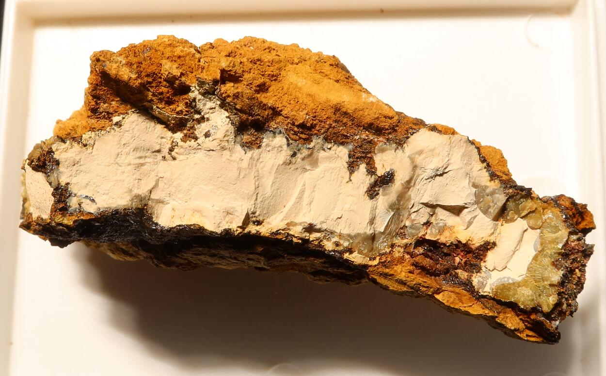 Calcioferrite & Tinticite