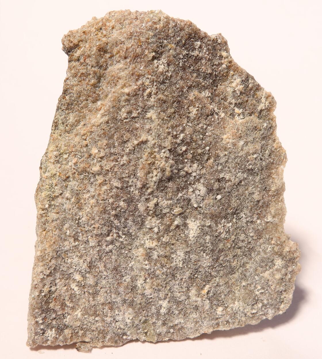 Natrouranospinite