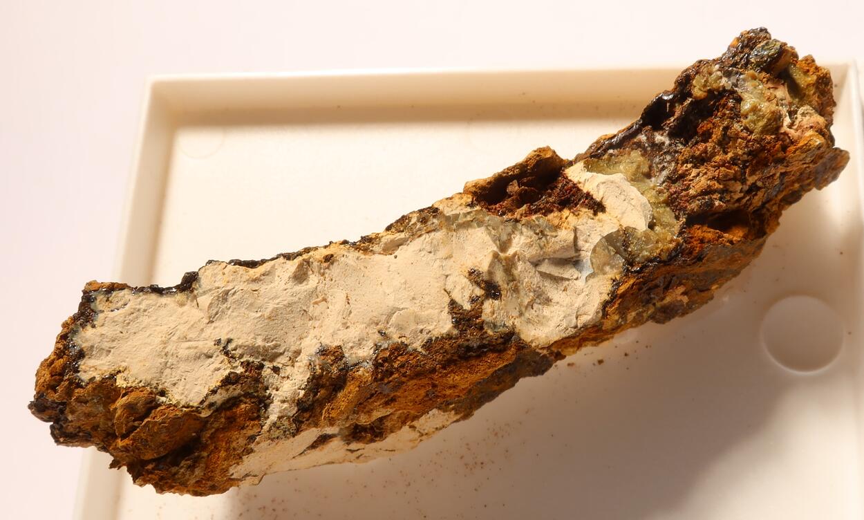 Tinticite & Calcioferrite