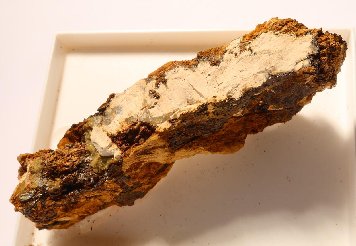 Tinticite & Calcioferrite