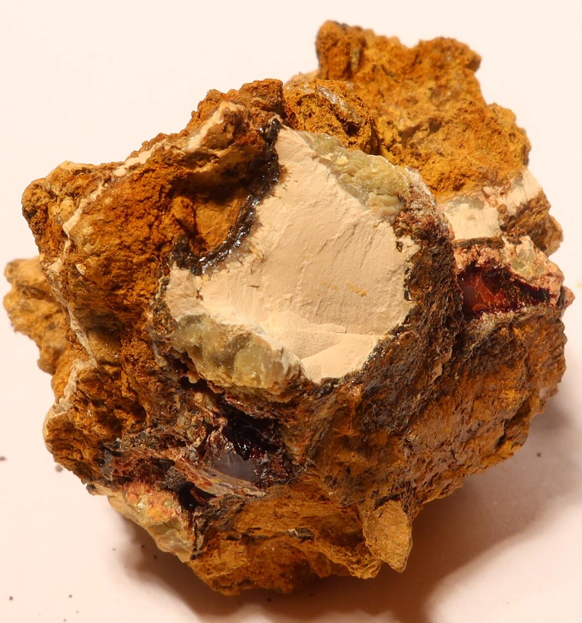 Delvauxite Tinticite & Calcioferrite