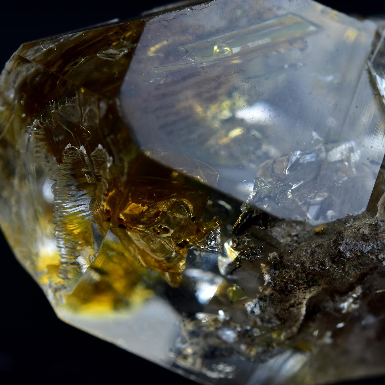 Quartz With Petroleum