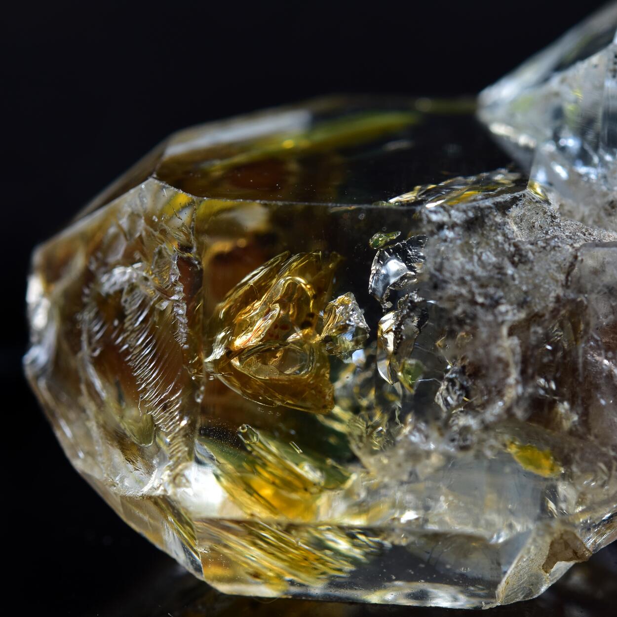 Quartz With Petroleum