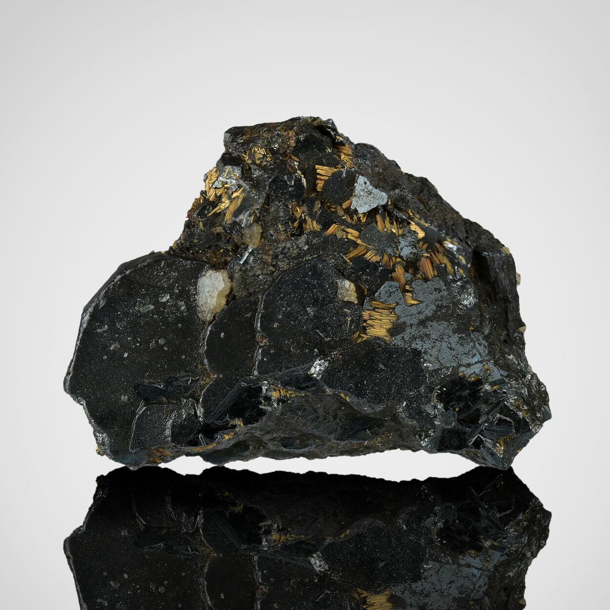 Ilmenite With Siegenite