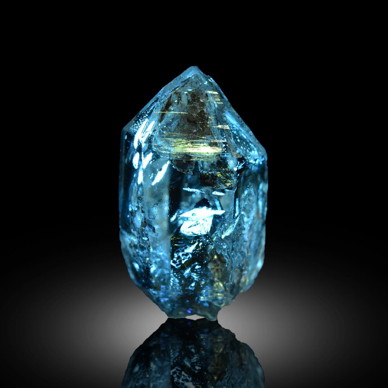 Quartz With Petroleum