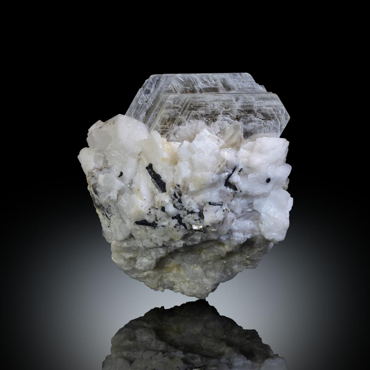 Quartz With Muscovite & Feldspar