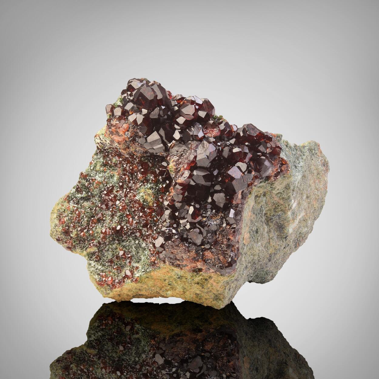 Garnet Var Spessartine