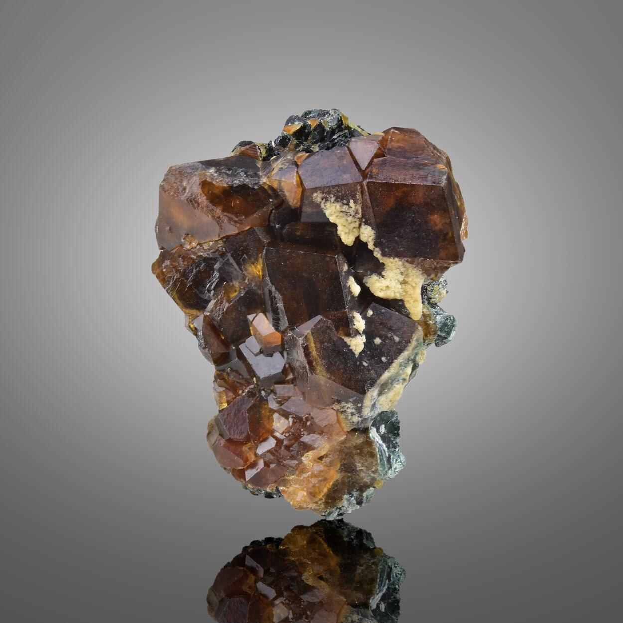 Garnet Var Andradite With Clinochlore