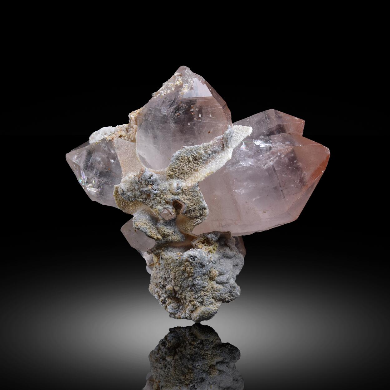 Quartz With Hematite