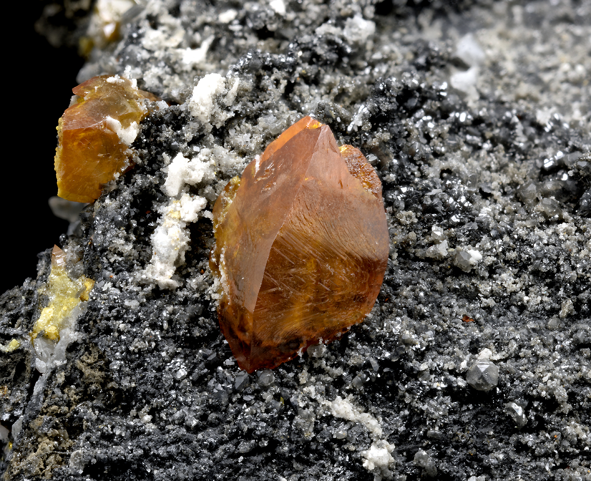 Wulfenite