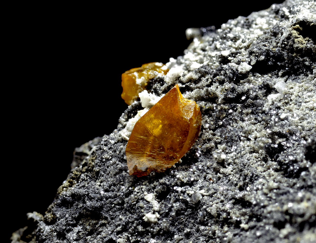 Wulfenite