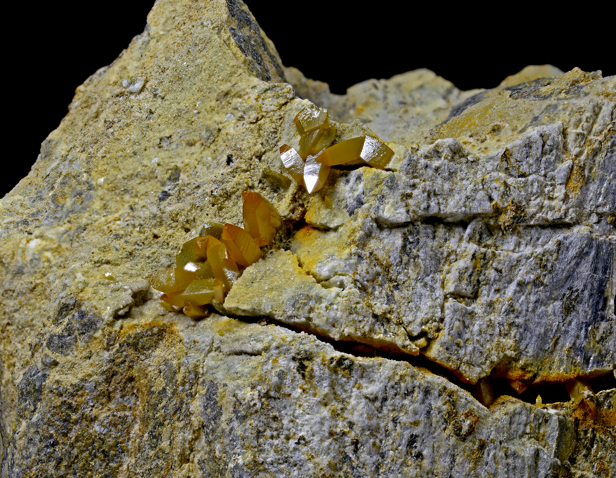 Wulfenite