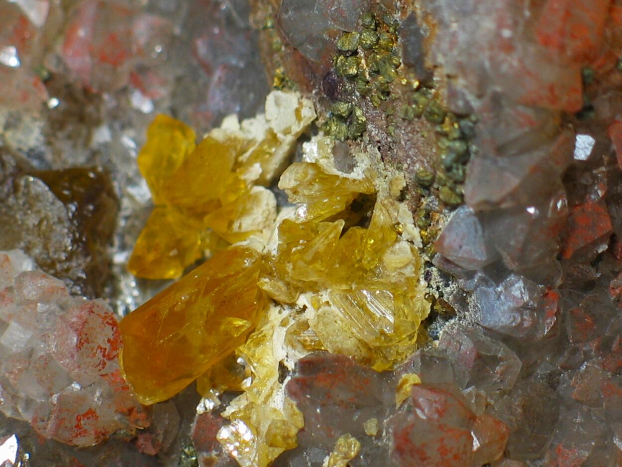 Baryte On Eisenkiesel On Fluorite