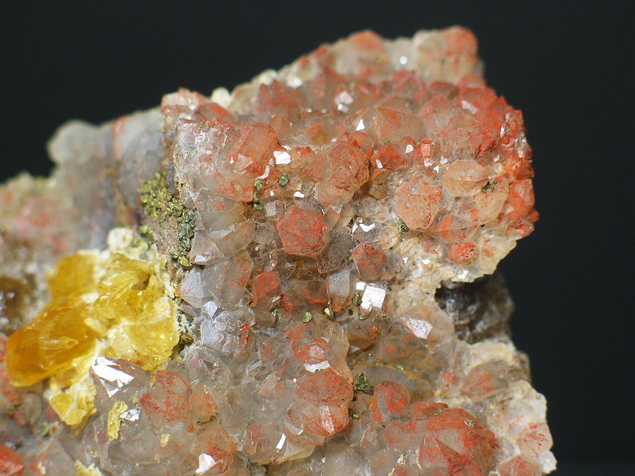 Baryte On Eisenkiesel On Fluorite