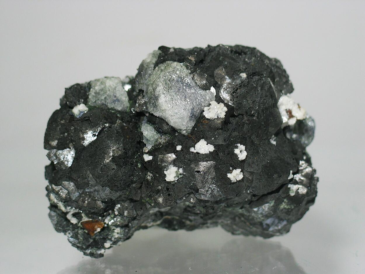 Scheelite & Helvine On Magnetite