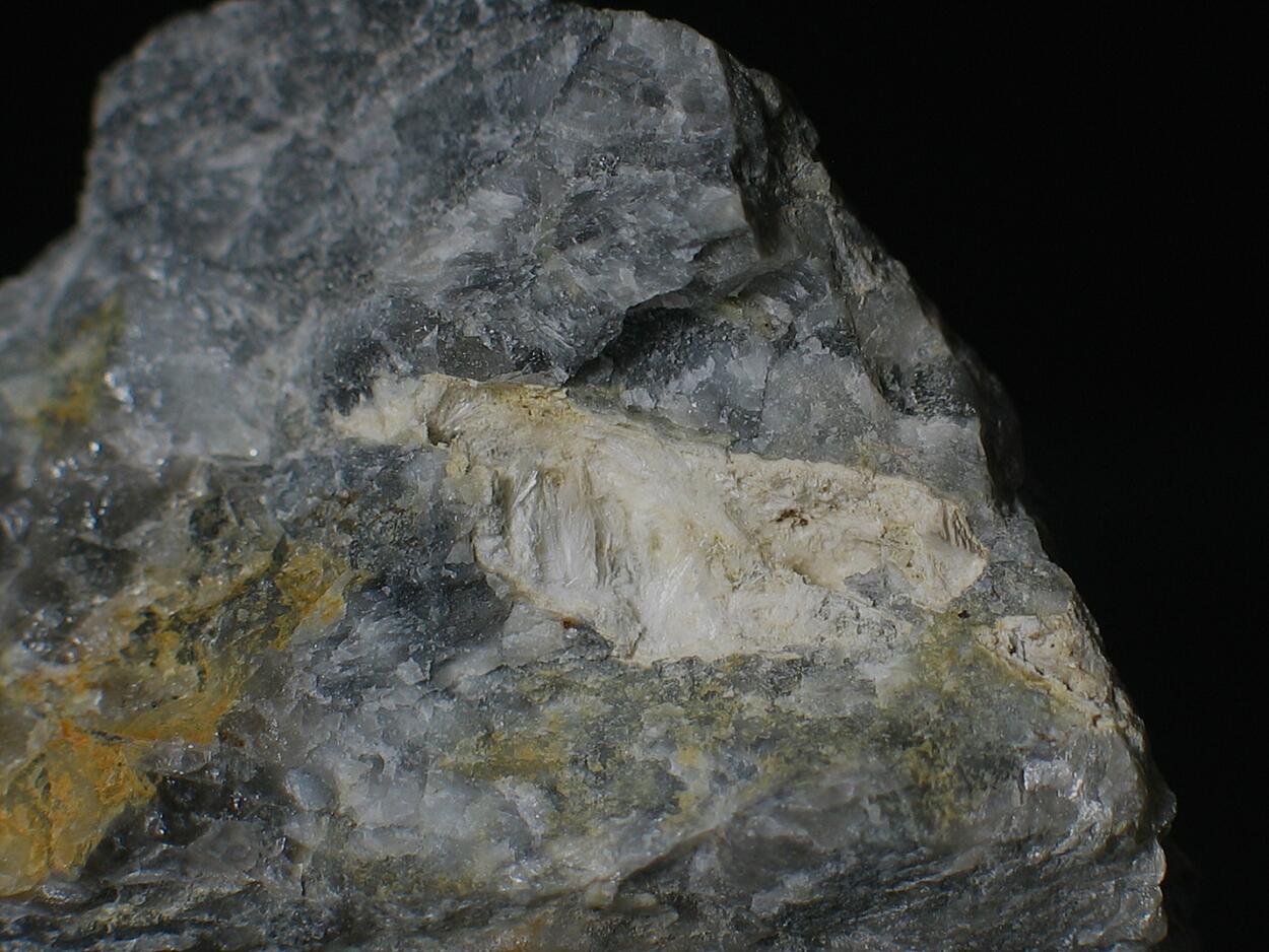 Scholzite