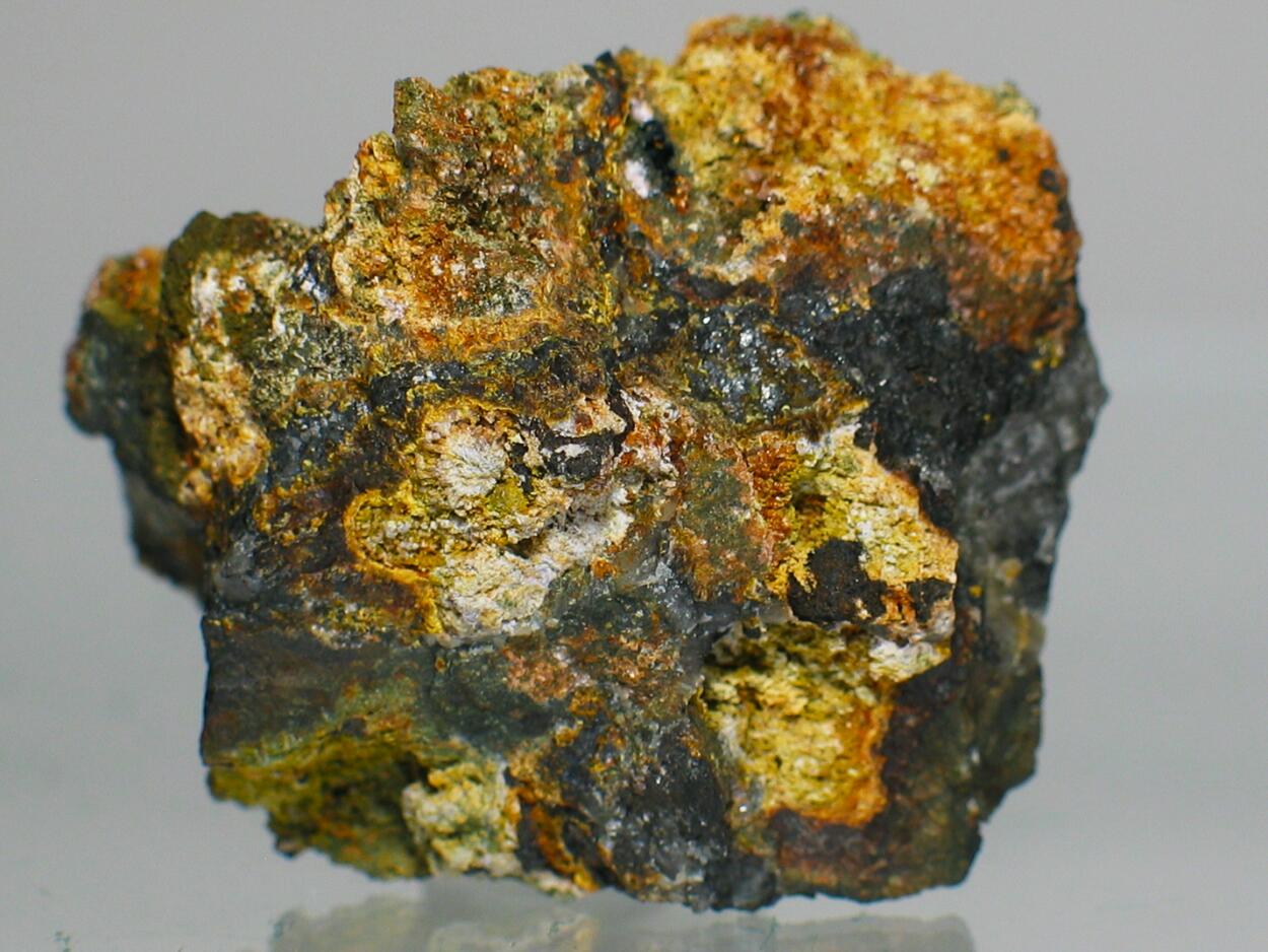 Cyrilovite & Beraunite & Strengite