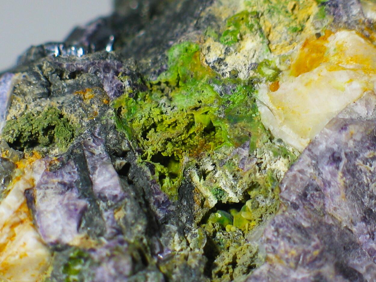 Pyromorphite Cerussite & Malachite