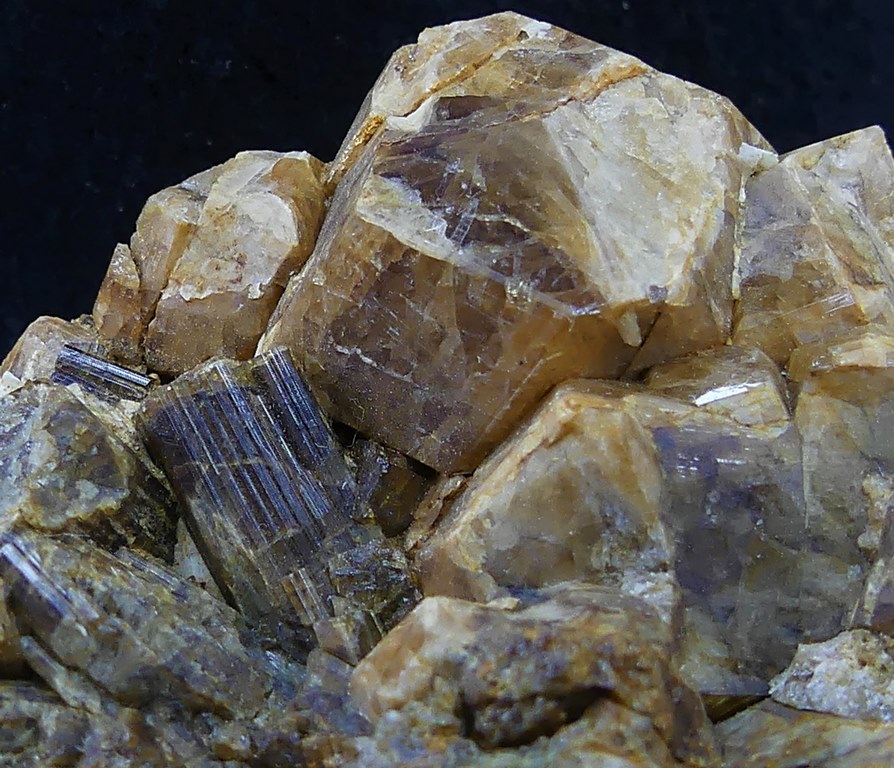 Vesuvianite & Grossular