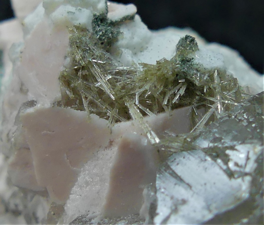 Clinozoisite