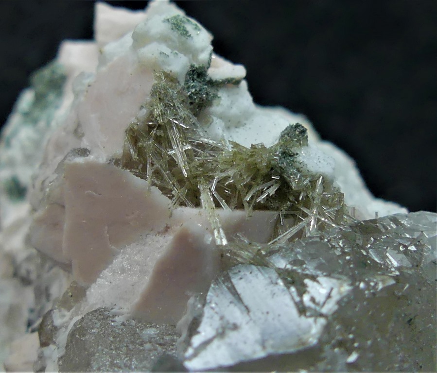 Clinozoisite