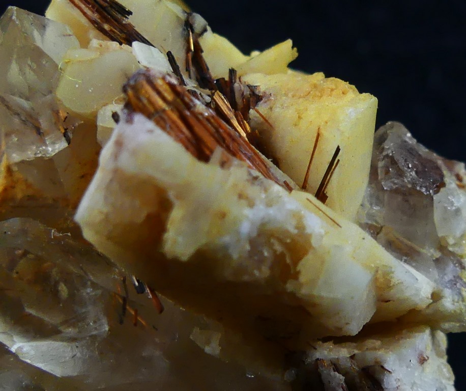 Brookite & Quartz