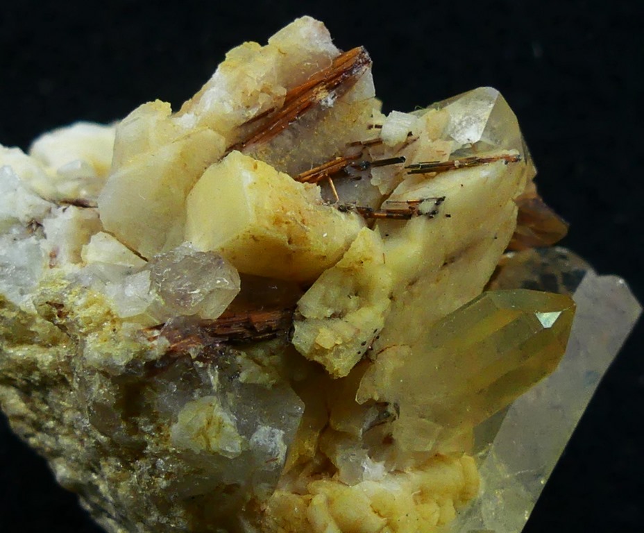 Brookite & Quartz