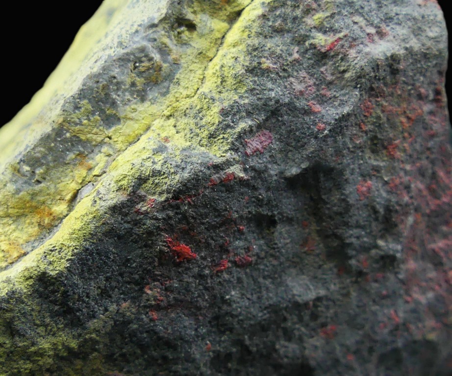 Schuetteite & Cinnabar