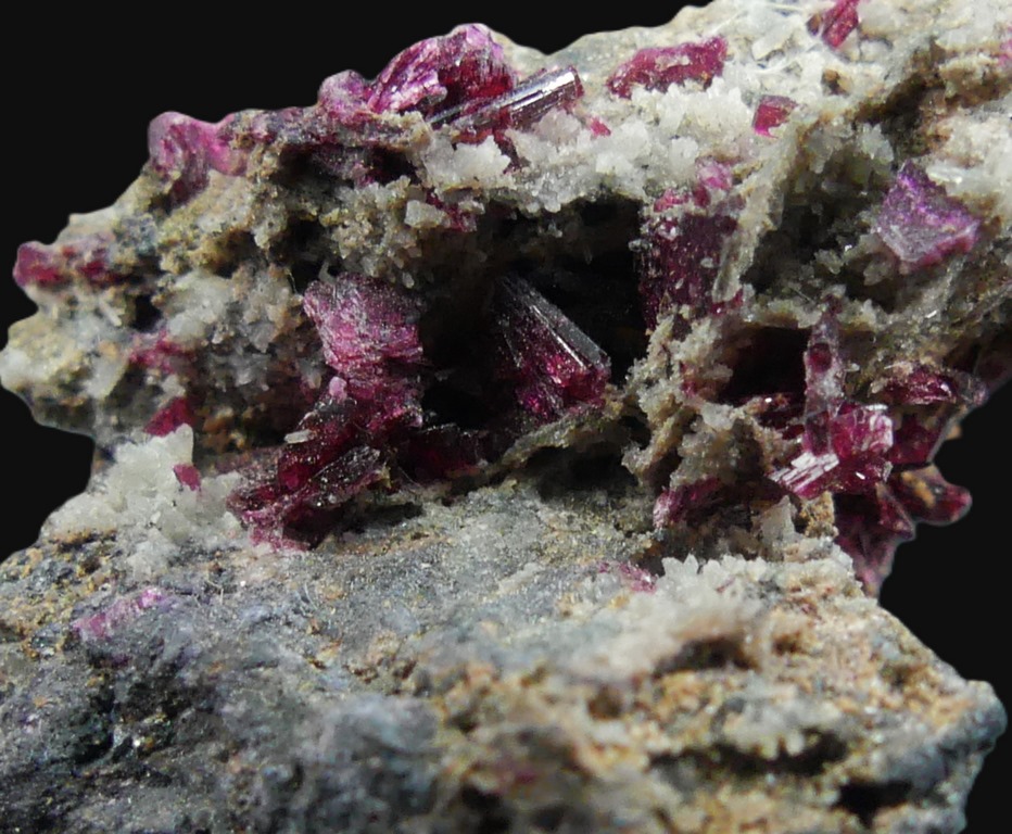 Erythrite